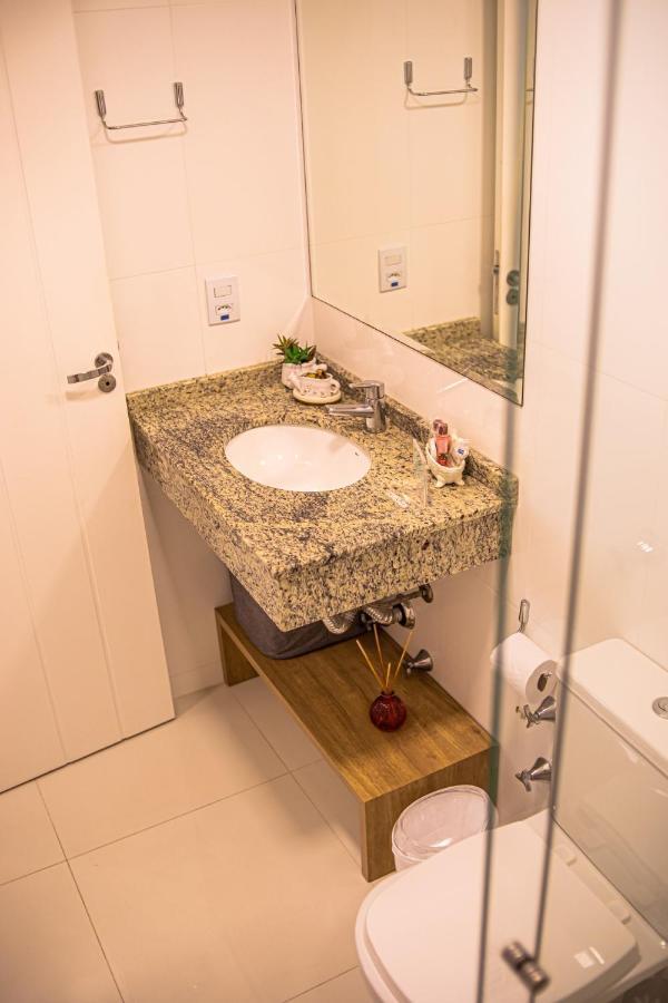 Apartamento Praia Balneario Dos Acores ฟลอเรียนอโปลิส ภายนอก รูปภาพ